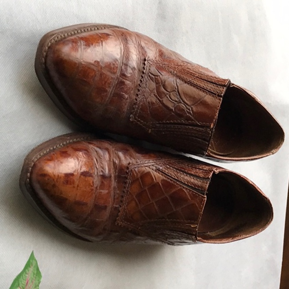 Leather shoes
